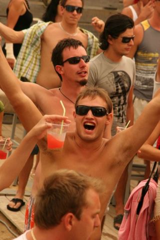 i/Kranj/Absolvent08/10-BeachParty/absolvent 2227.jpg_640.jpg